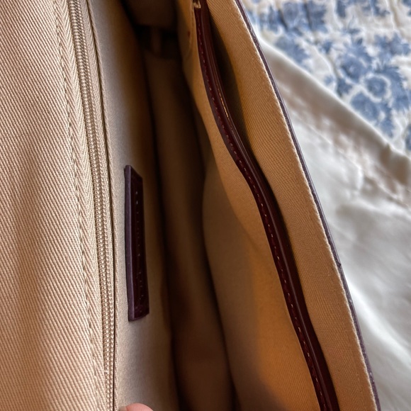 Deep Burgundy patent clutch - Picture 7 of 8